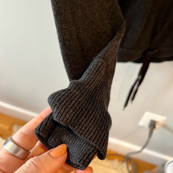 Lululemon Merino Hoodie - Picture 6 of 9